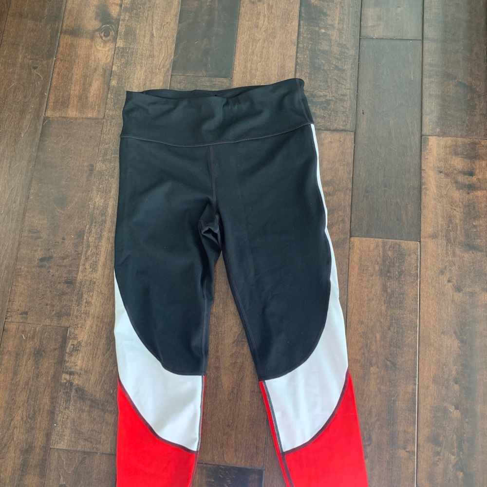 Gap fit back out tights size medium